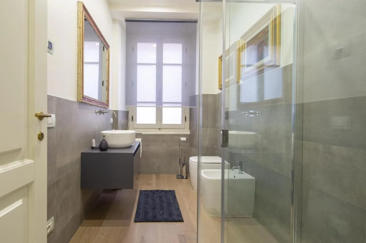 Stunning & Luxurious 1Br Apt 1 Min Walk By Duomo 佛罗伦萨