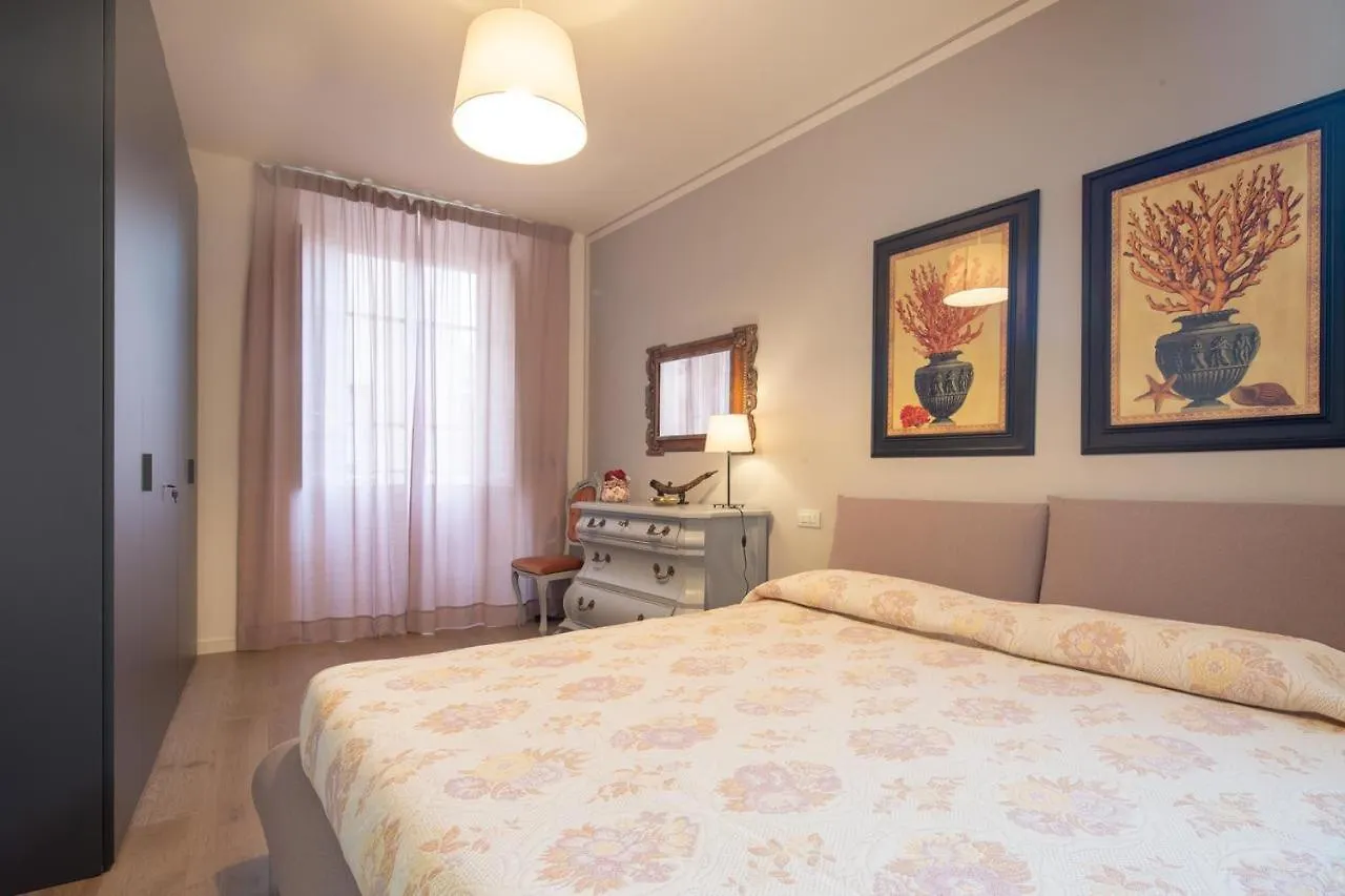 Apartment Stunning & Luxurious 1Br Apt 1 Min Walk By Duomo Florence