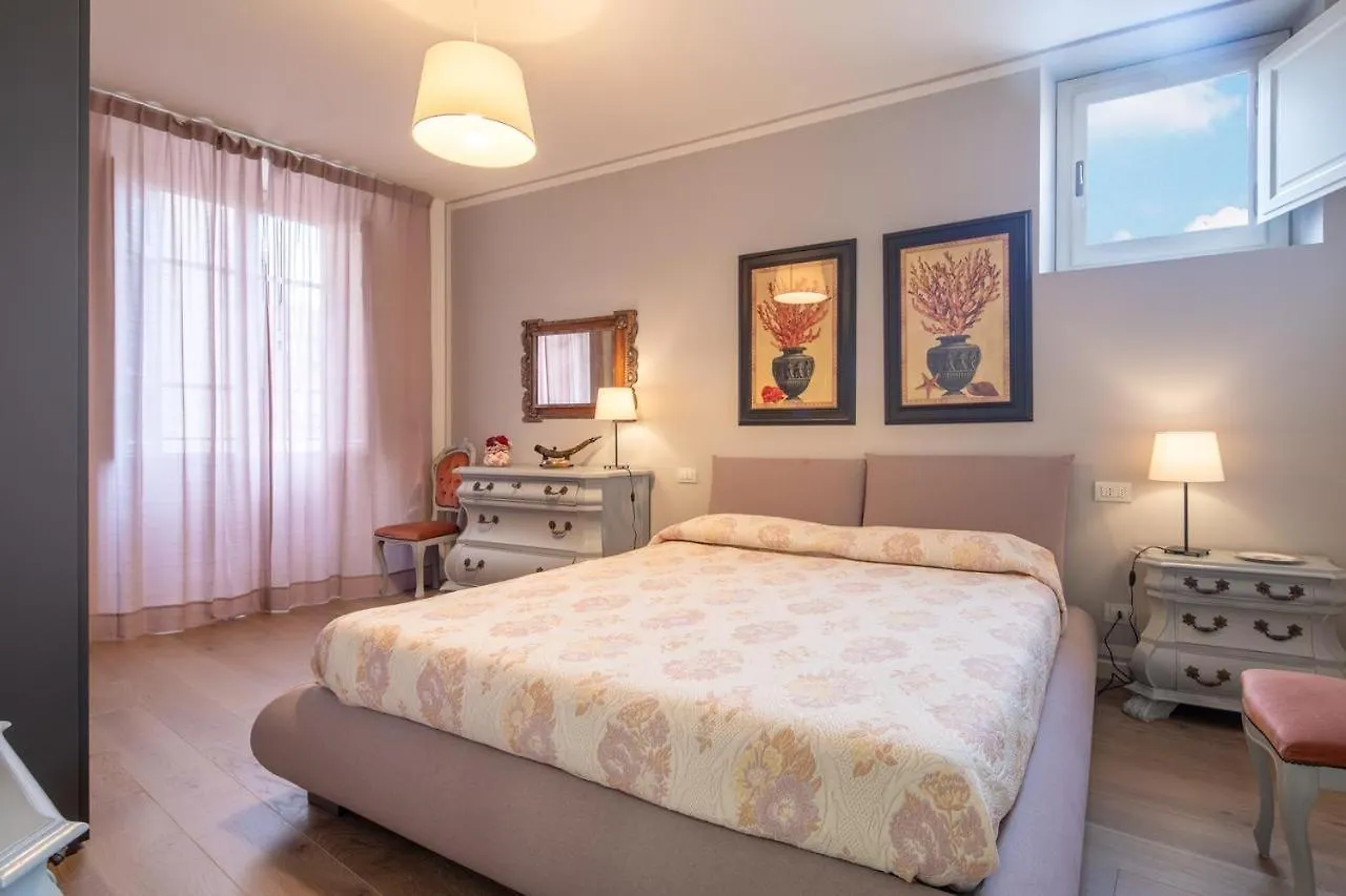 Stunning & Luxurious 1Br Apt 1 Min Walk By Duomo 佛罗伦萨 公寓